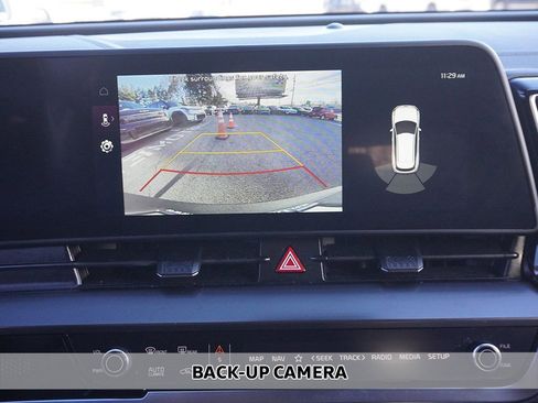 Used 2025 Kia Sportage EX image 6