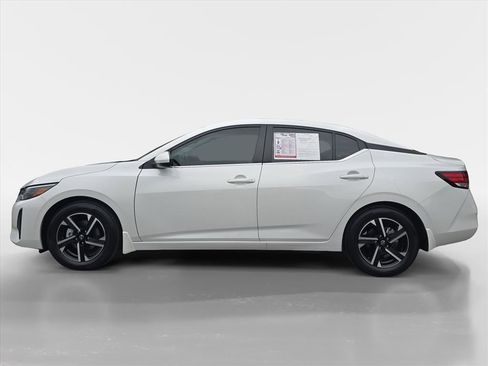 Used 2025 Nissan Sentra SV image 2