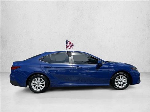 Used 2025 Toyota Camry LE FWD image 4
