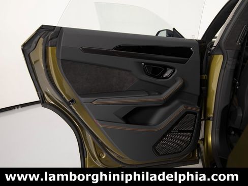 Used 2024 Lamborghini Urus S image 17