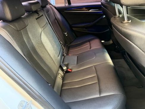Used 2018 BMW 530i image 15