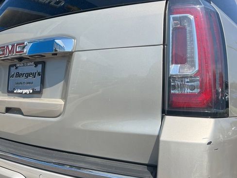 Used 2017 GMC Yukon Denali w/ Open Road Package AWD/4WD image 15