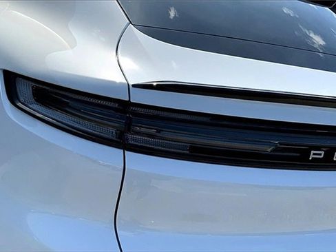 New 2025 Porsche Cayenne E-Hybrid Coupe image 19