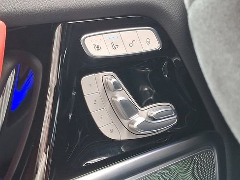 Certified 2022 Mercedes-Benz G 63 AMG 4MATIC image 28