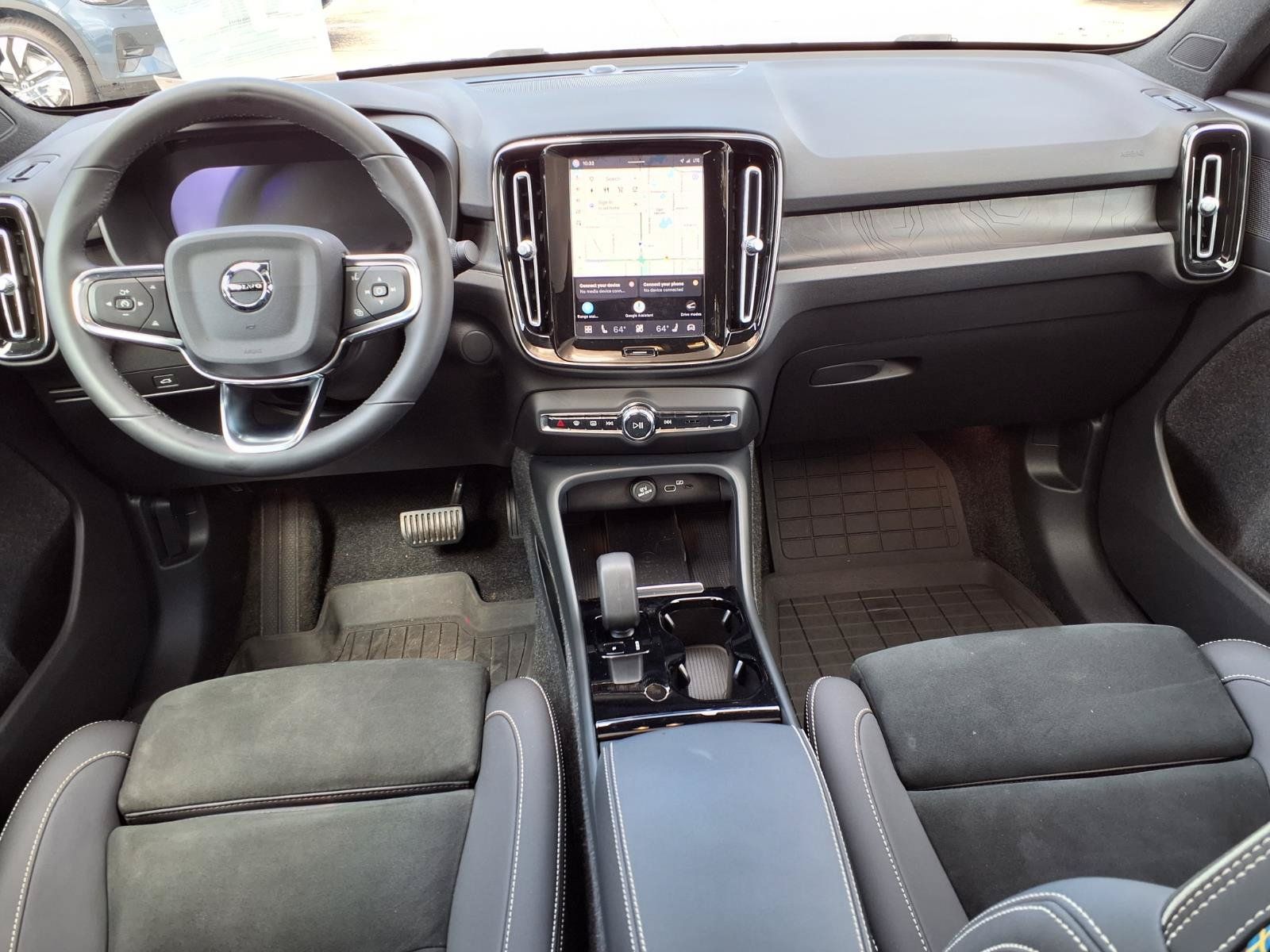 Certified 2023 Volvo C40 P8 Recharge Plus AWD/4WD image 17
