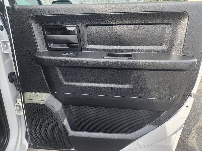 Used 2021 RAM 1500 Tradesman w/ Chrome Appearance Group RWD image 6