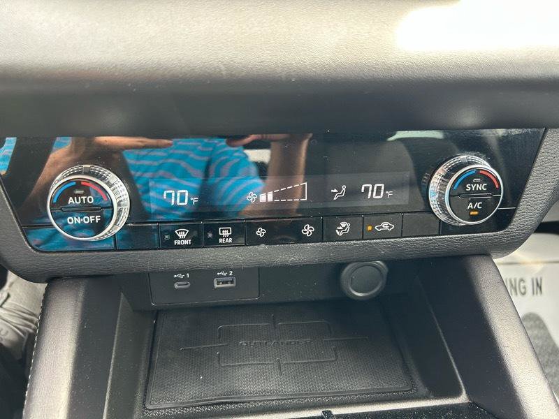 Used 2023 Mitsubishi Outlander ES FWD image 15