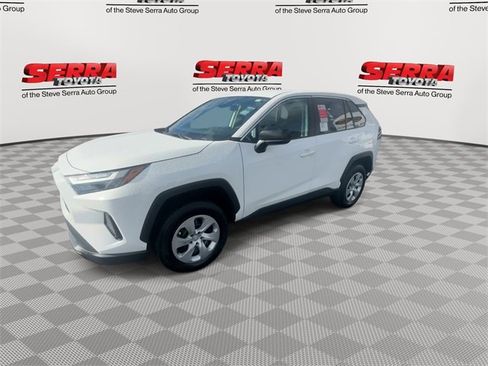 Used 2025 Toyota RAV4 LE image 5