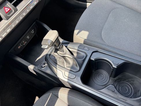 Used 2025 Kia K4 LXS image 41