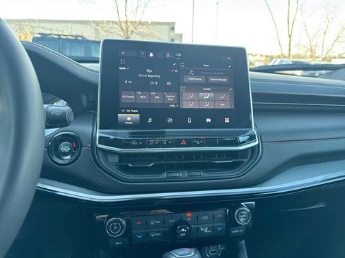 Used 2024 Jeep Compass Trailhawk image 25