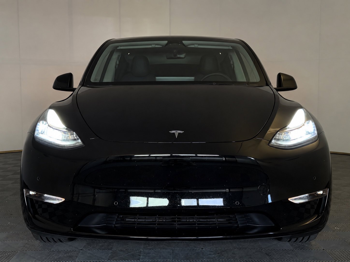 Used 2022 Tesla Model Y Long Range AWD/4WD image 3