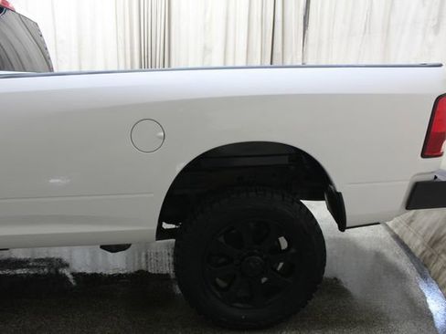 Used 2016 RAM 2500 Tradesman w/ Chrome Appearance Group image 8