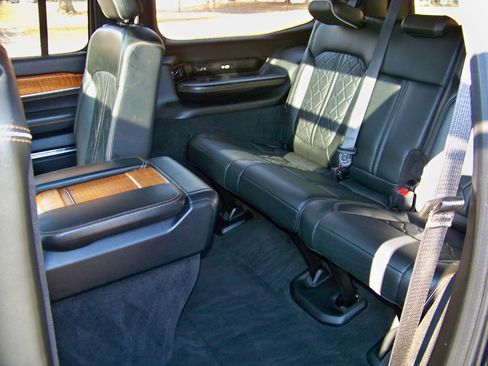 Used 2022 Jeep Grand Wagoneer Series III w/ Rear Seat Video Group 1 image 19