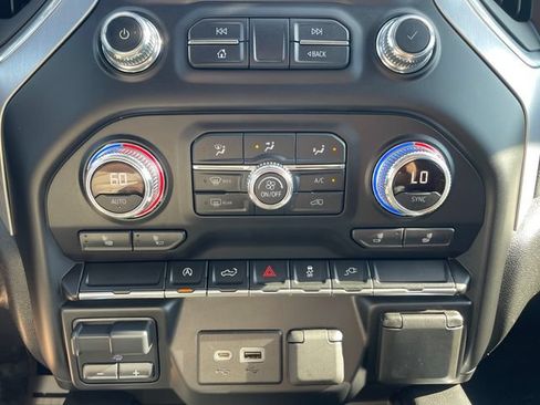 Used 2020 GMC Sierra 1500 Elevation w/ Elevation Value Package AWD/4WD image 13