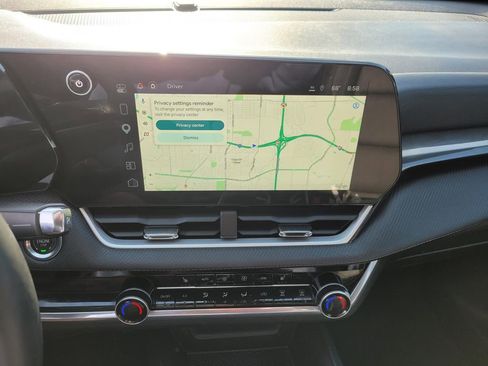 Used 2025 Chevrolet Equinox LT w/ Convenience Package II FWD image 21