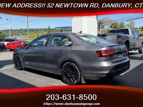 Used 2016 Volkswagen Jetta Sport FWD image 3