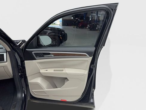 Used 2019 Volkswagen Atlas SEL Premium AWD/4WD image 28