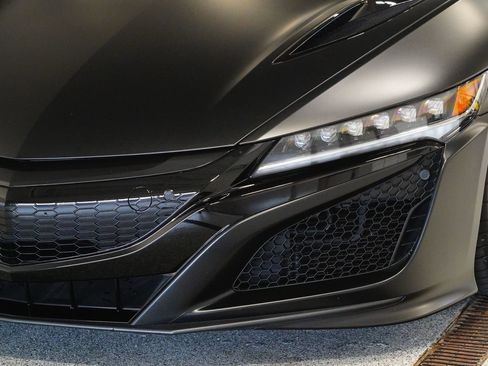 Used 2017 Acura NSX AWD/4WD image 6
