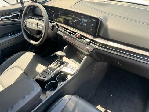 Certified 2026 Kia Sportage SX FWD image 24