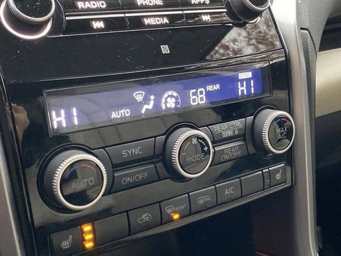 Used 2019 Subaru Ascent Limited image 19