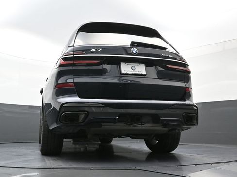 Used 2025 BMW X7 xDrive40i w/ M Sport Package image 28