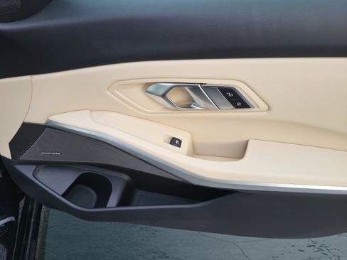 Used 2019 BMW 330i xDrive Sedan image 18