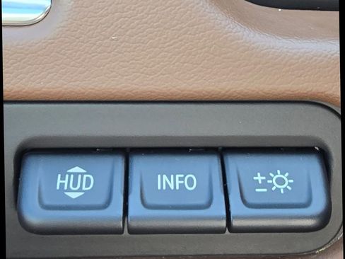 Used 2021 Chevrolet Suburban High Country image 28