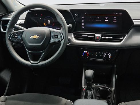 Used 2024 Chevrolet TrailBlazer LT FWD image 12