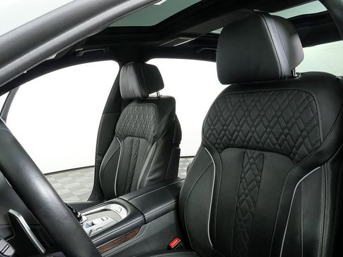 Used 2022 BMW 750i xDrive 750i xDrive w/ Luxury Rear Seating Package image 5