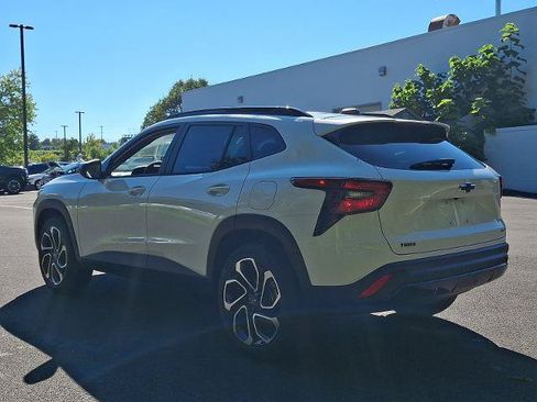 New 2026 Chevrolet Trax RS w/ Driver Confidence Package FWD image 3