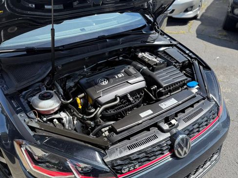 Used 2018 Volkswagen GTI SE w/ SE Leather Package FWD image 19