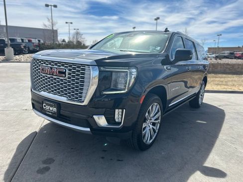 Used 2023 GMC Yukon XL Denali AWD/4WD image 4