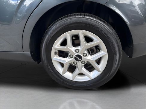 Used 2023 Kia Soul LX w/ LX Technology Package FWD image 8