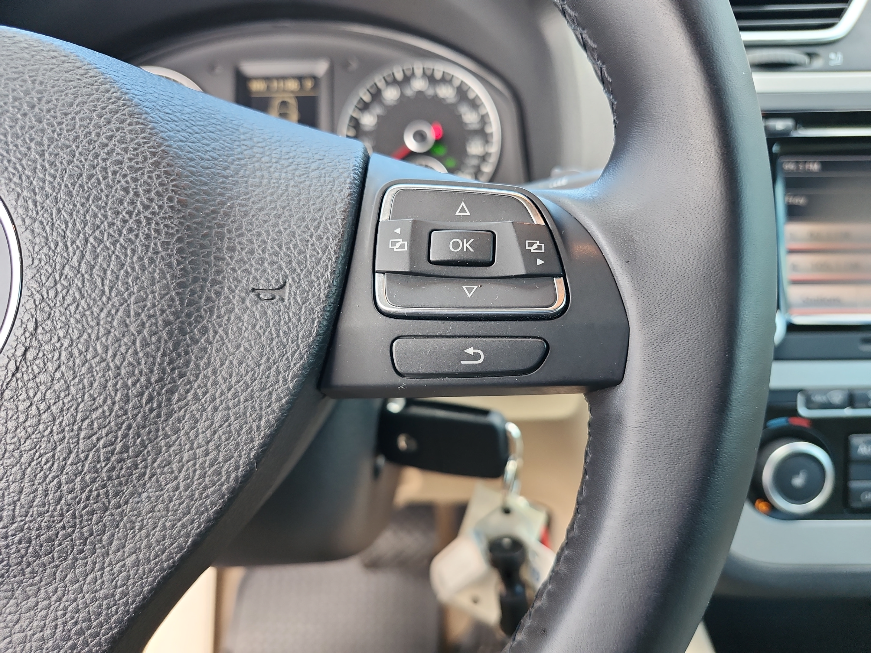 Used 2012 Volkswagen Eos Komfort FWD image 24