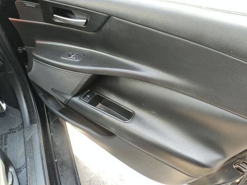 Used 2017 Jaguar XE Premium image 39