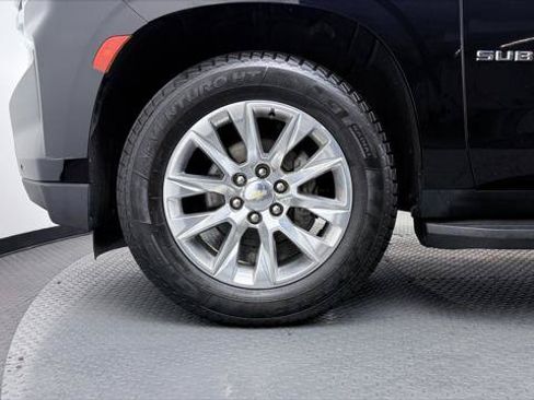 Used 2021 Chevrolet Suburban Premier w/ Premium Package AWD/4WD image 36