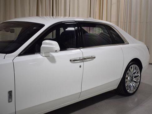 New 2026 Rolls-Royce Ghost Extended Wheelbase AWD/4WD image 5