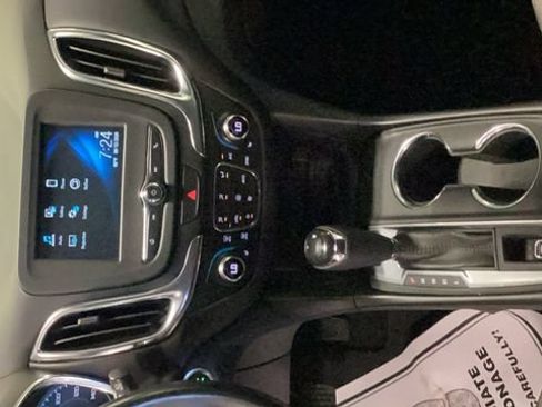 Used 2018 Chevrolet Equinox LT AWD/4WD image 18