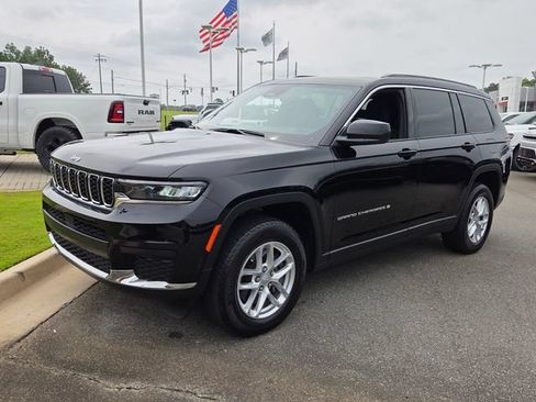 Used 2025 Jeep Grand Cherokee L Laredo RWD image 3