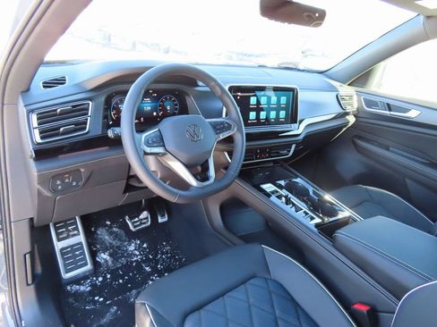 New 2026 Volkswagen Atlas Cross Sport SEL Premium R-Line AWD/4WD image 22