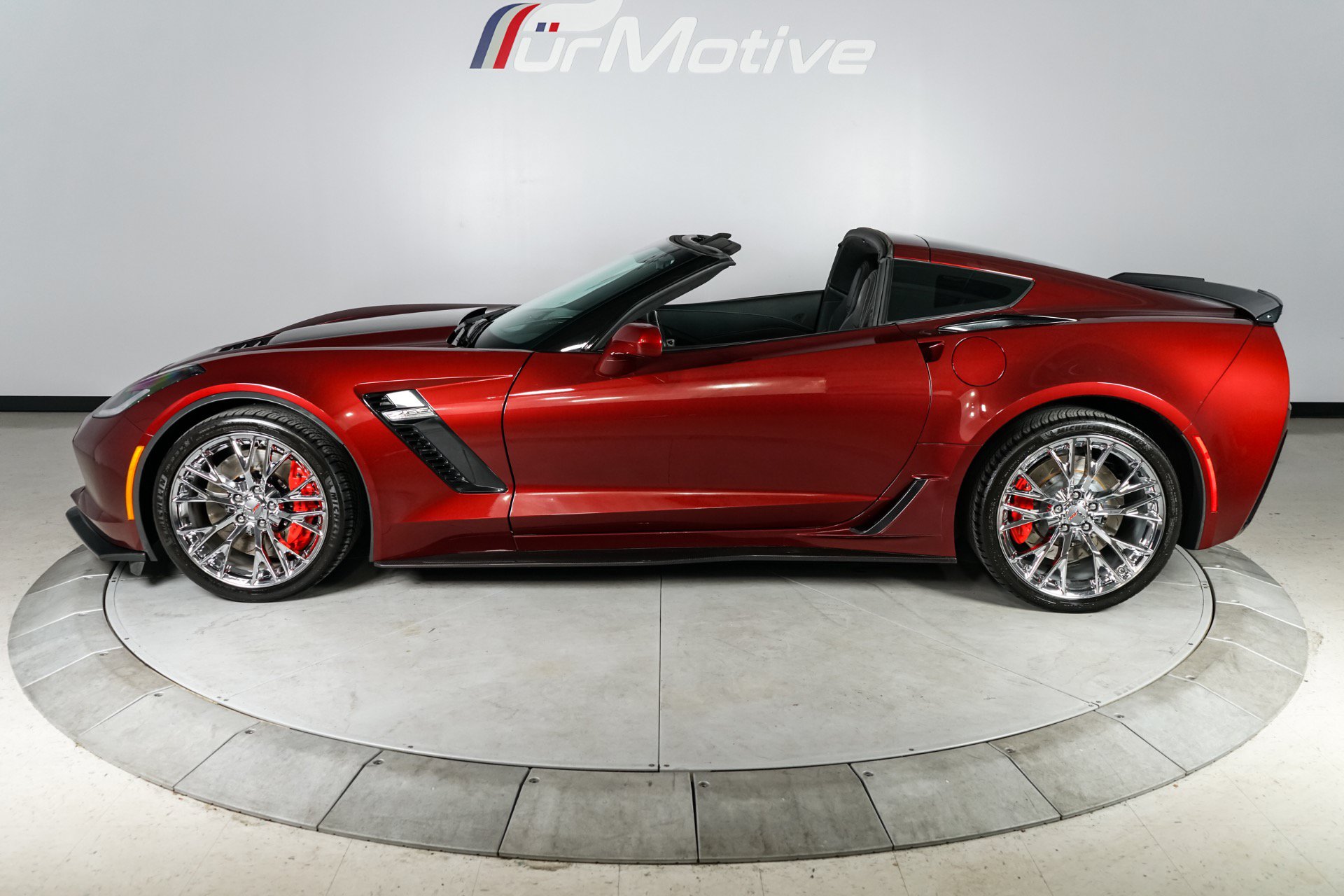Used 2016 Chevrolet Corvette Z06 w/ 3LZ Preferred Equipment Group RWD image 4