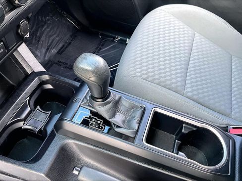 Used 2021 Toyota Tacoma SR AWD/4WD image 16