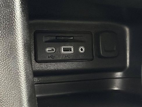 Used 2022 Chevrolet Equinox RS w/ RS Leather Package FWD image 16