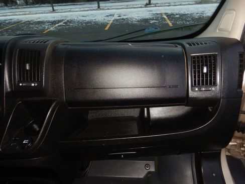 Used 2014 RAM ProMaster 2500 w/ Interior Convenience Group image 15