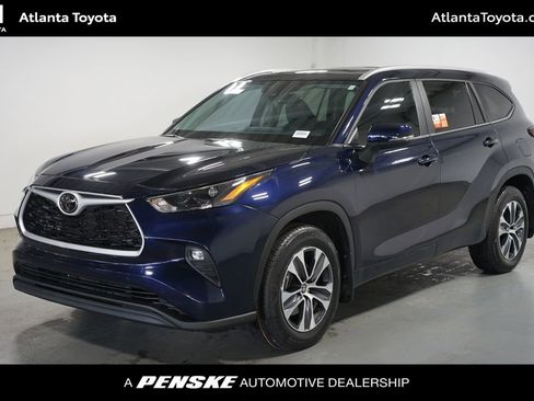 Used 2024 Toyota Highlander XLE image 1