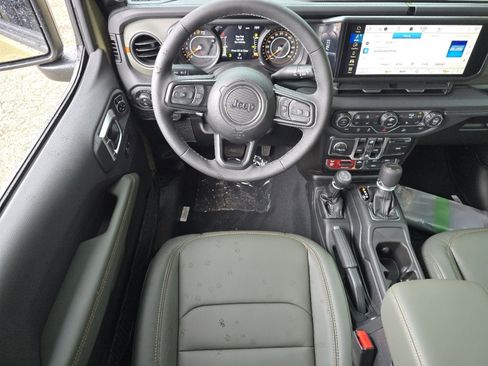 New 2026 Jeep Gladiator Mojave AWD/4WD image 13
