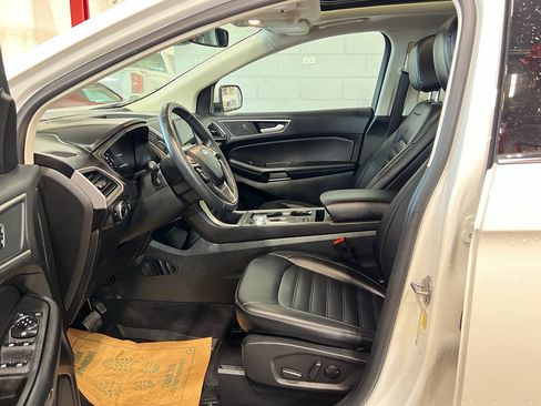 Used 2024 Ford Edge SEL w/ Convenience Package image 12