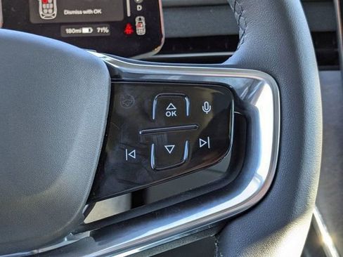 New 2025 Volvo EX90 Ultra image 38