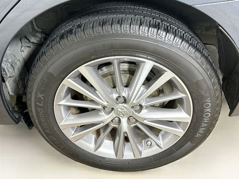 Used 2015 Toyota Corolla LE image 11