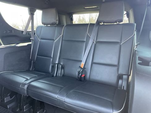 Used 2021 Cadillac Escalade ESV Premium Luxury w/ Performance Package image 19